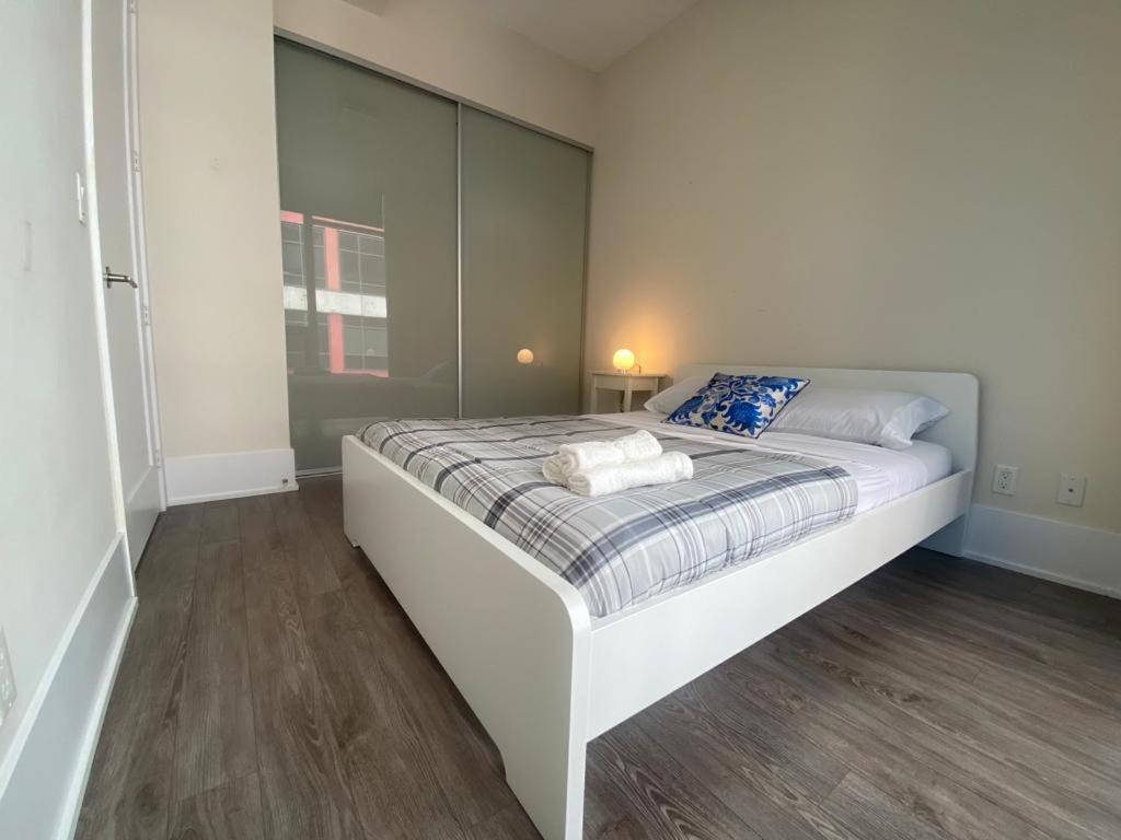 Grand View 2Br/2Ba Condos Cn Tower,Union,Tiff/Mtcc Toronto Exterior photo